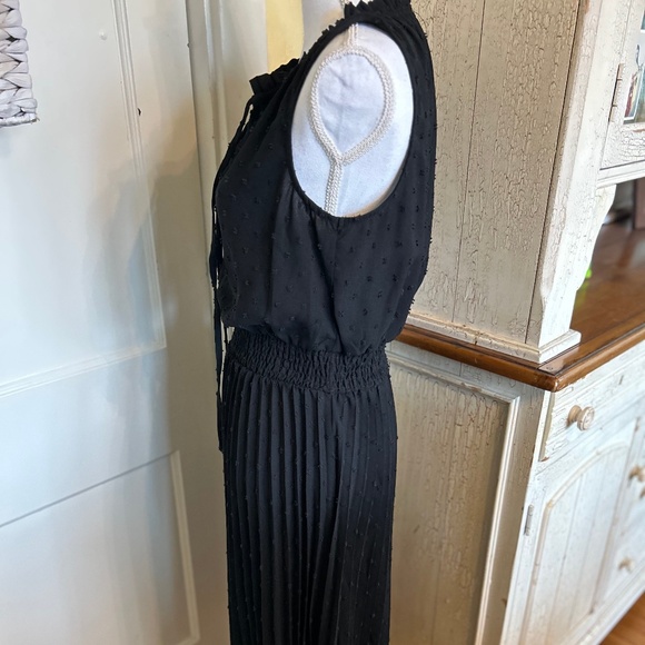 Pretty Garden Black Midi Dress - Picture 9 of 14